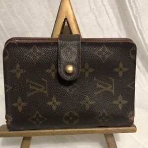 Louis Vuitton Monogram Snap Wallet GUC